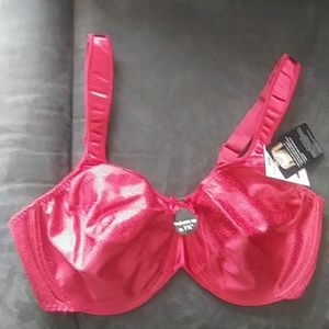 🎈 NWT Bali Comfort Bra